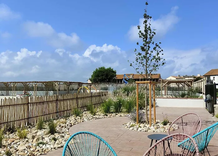 Appartement Chaleureux T2 Avec Terrasse à - Fr-1-195-123 *